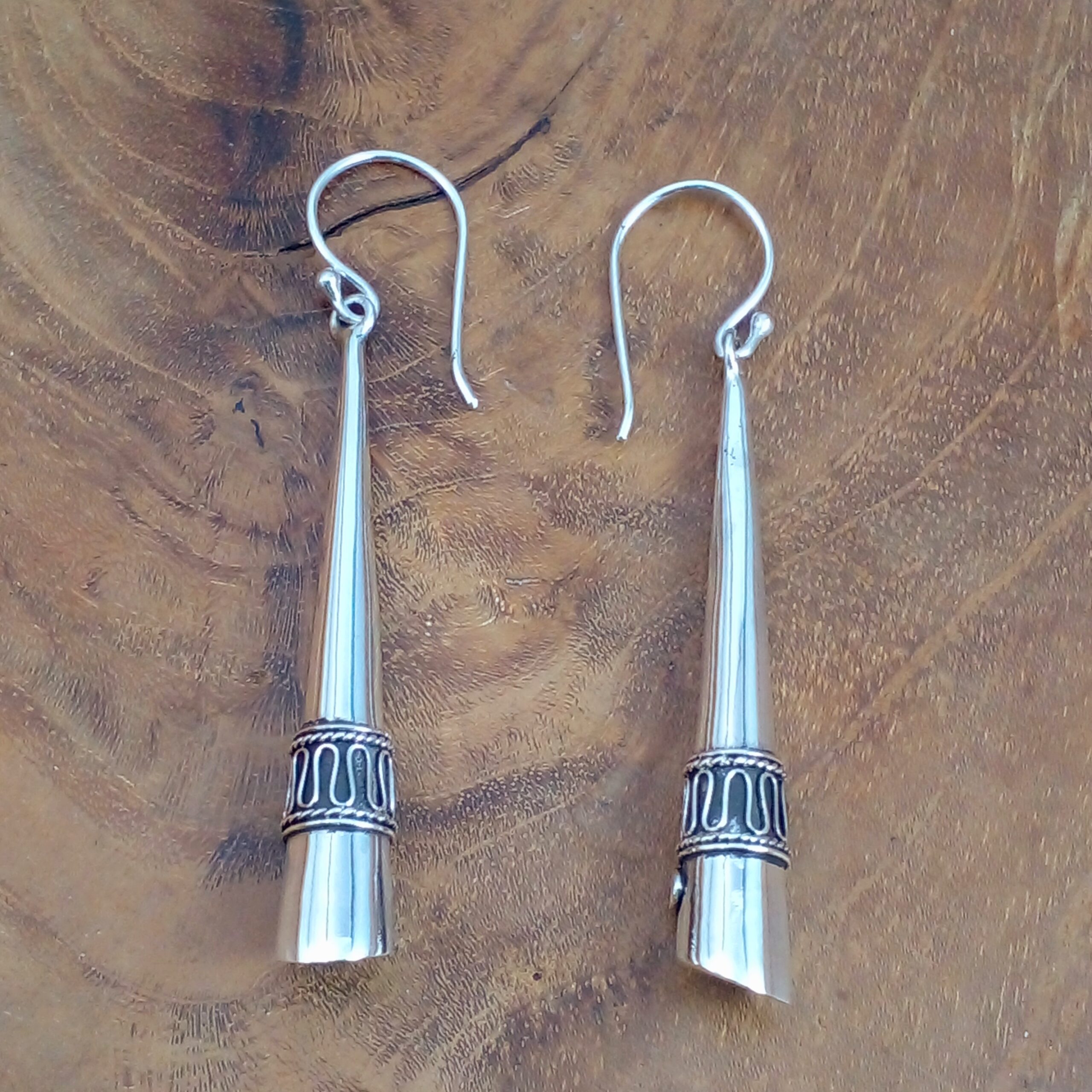 Handmade Bali Silver Earrings E069W125 - Image 1