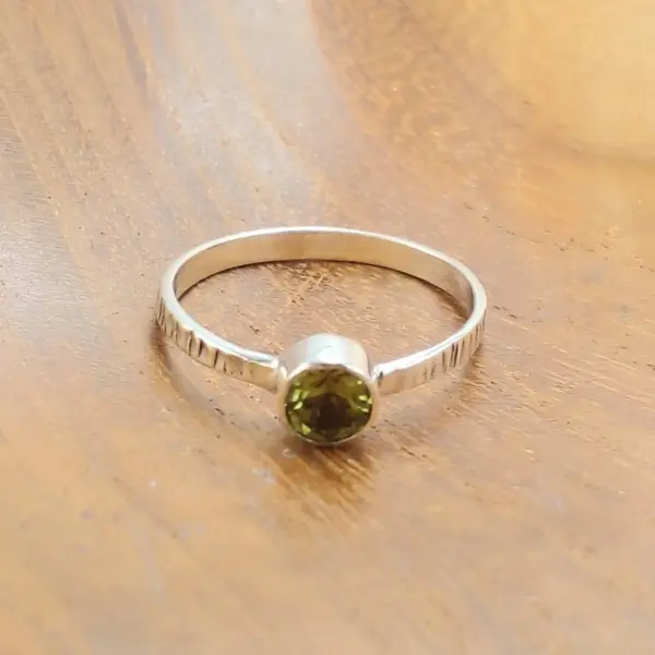 Hammer Ring With Gems R676RD-BTZW75