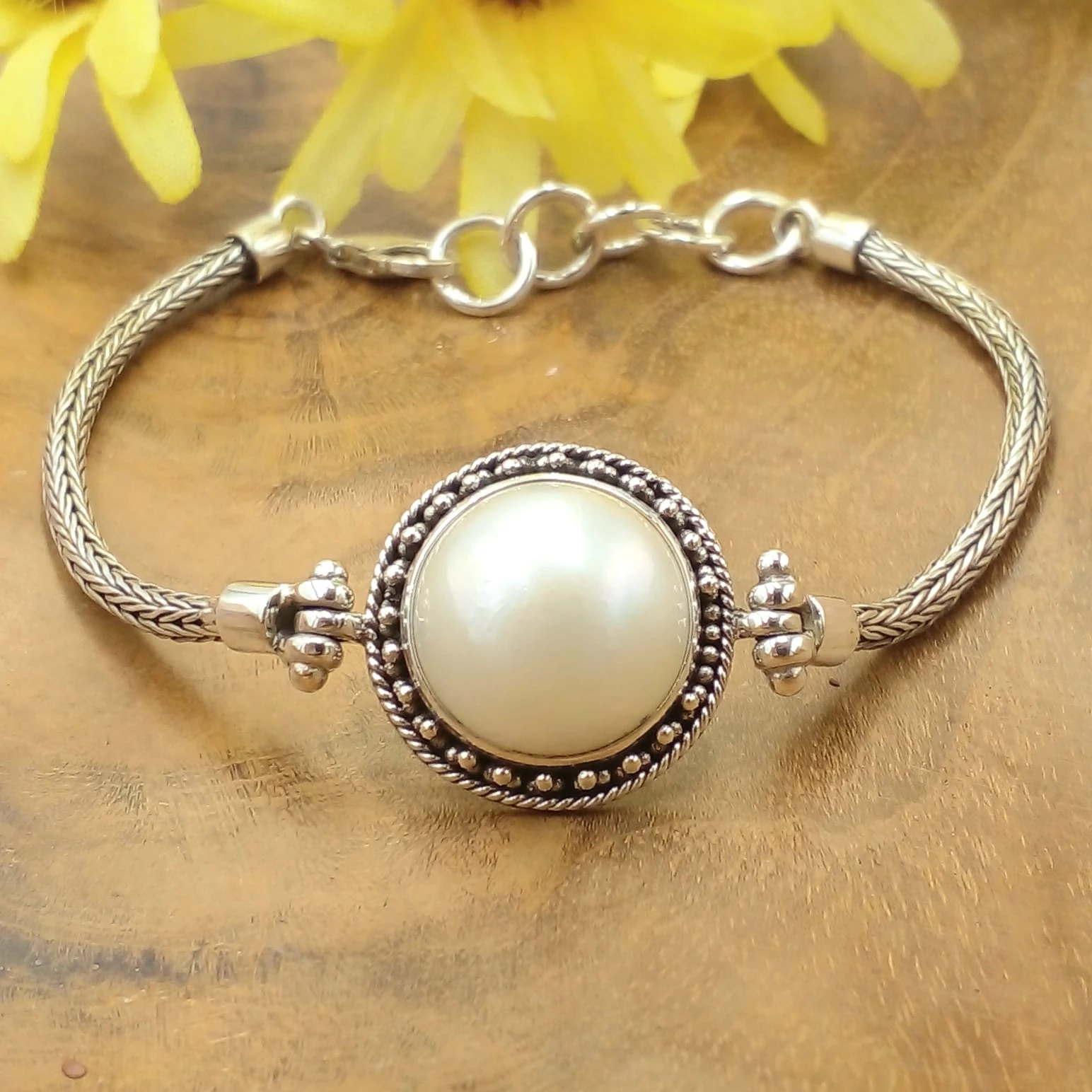 Mabe Pearl Silver Chain Bracelet B663MWTW771 - Image 1