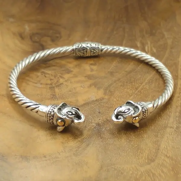 Balinese Silver Elephant Cable Bracelet B673W1011