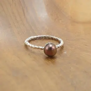 Balinese Carved Silver Ring With Pearls R684MBKW115 - Image 1