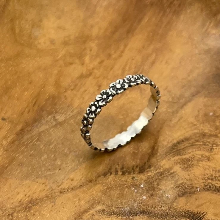Floral Silver Ring R688W115 - Image 1