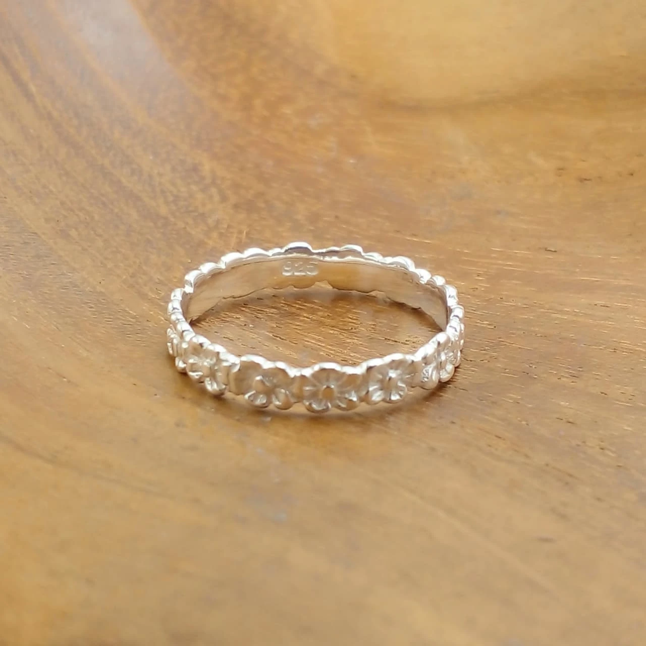 Floral Silver Ring R688W115 - Image 3