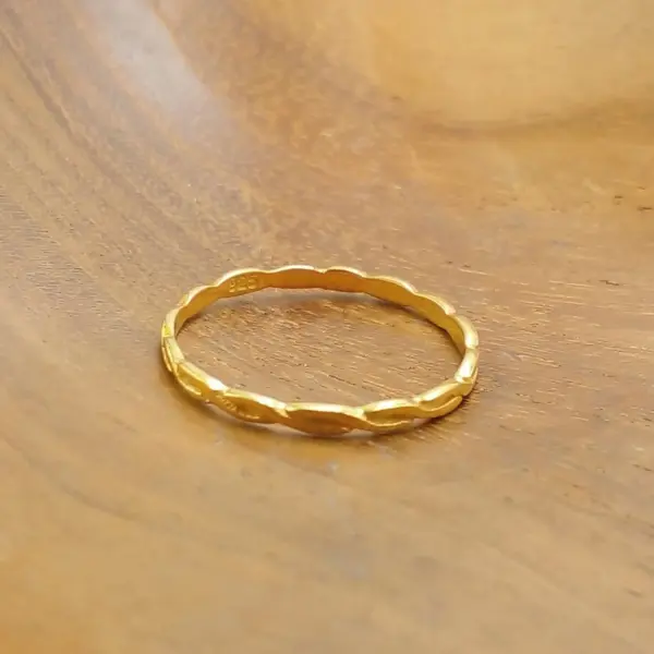 Stackable Twisted Ring  R691W85