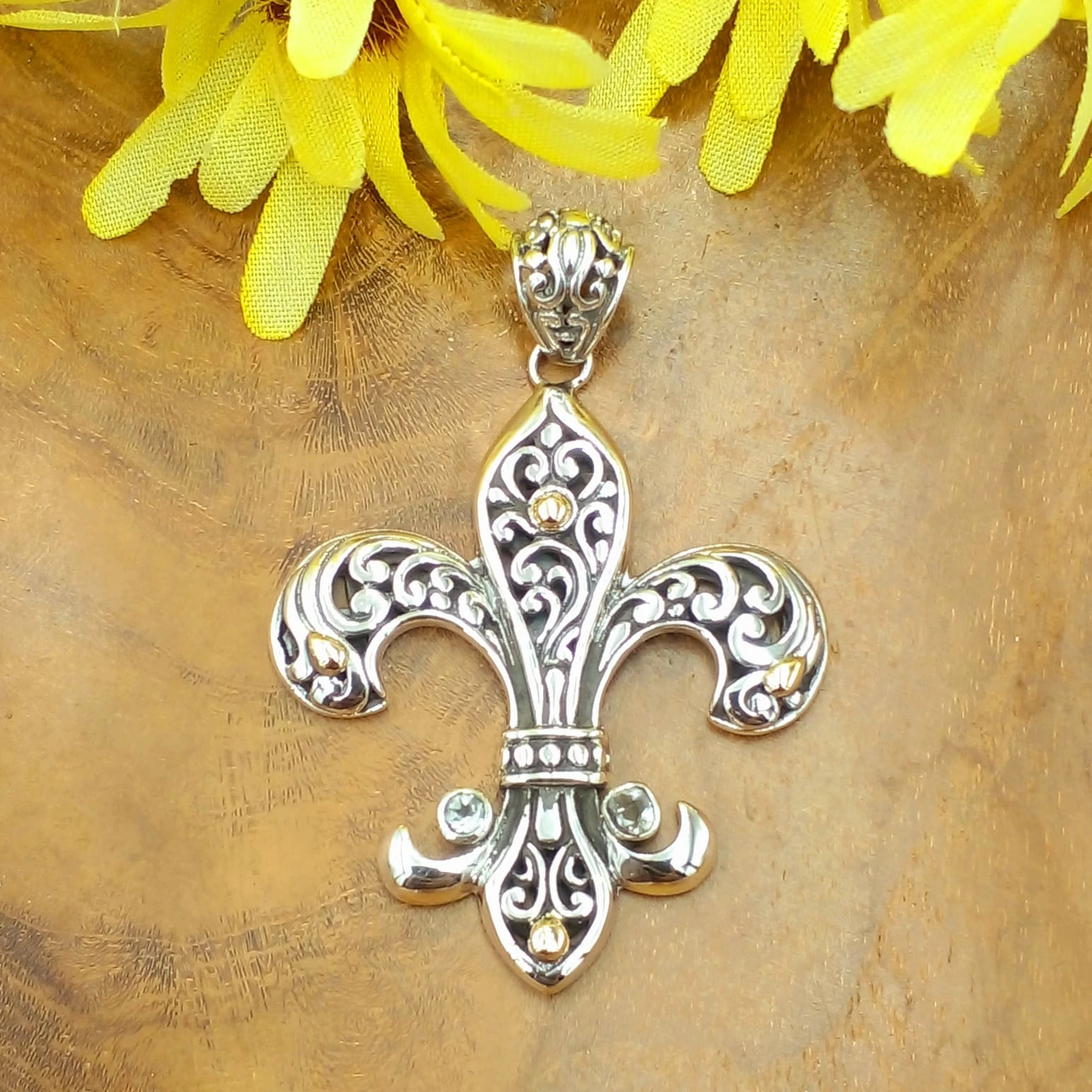 Liontin Perak Bali Permata (Fleur de lys) P837GAMW614 - Image 1