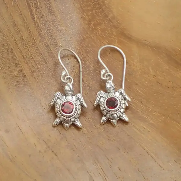925 Sterling Silver Earrings with Amethyst Turtle Motif E1882AMYW190