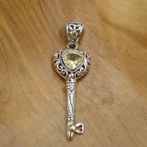 Balinese Carved Ornament Design Silver Key Pendant P870RD-GRQW508