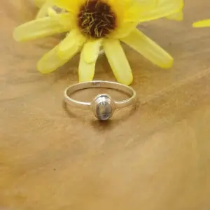 925 Sterling Silver Natural Moonstone Oval Solitaire Ring R649MSTW125